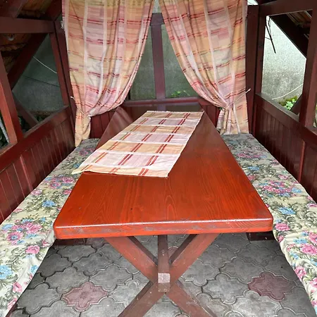 еліт Hotel Svaliava