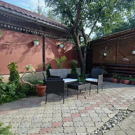 еліт Hotel Svalyava