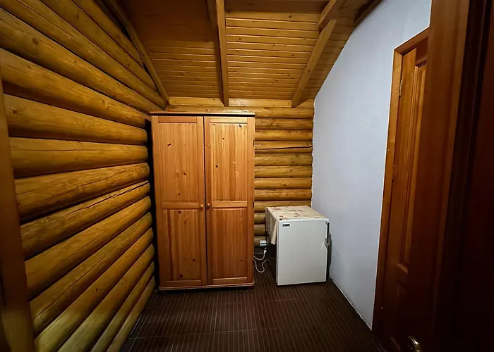 еліт Szálloda *